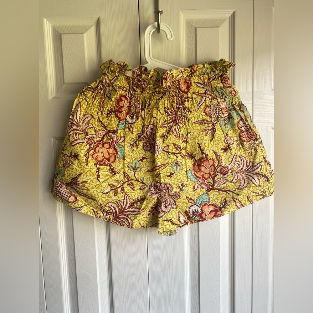 NEW ULLA JOHNSON Rylan Shorts in Calla Lily Floral High-Waist Paperbag Shorts - Picture 2 of 9